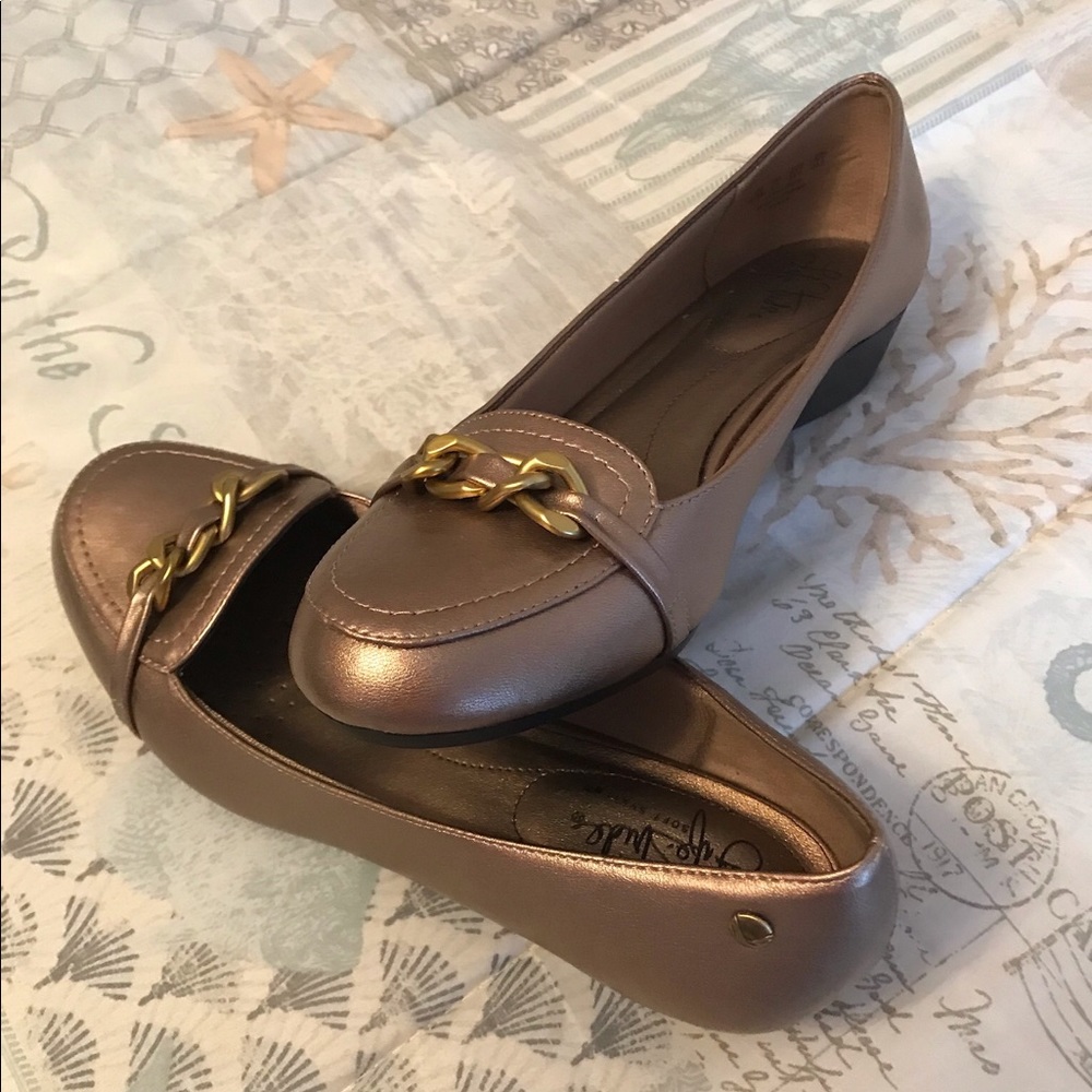 Lifestride flats